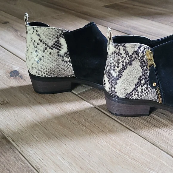 Eric Michael Booties 5.5 (36) - Picture 2 of 8